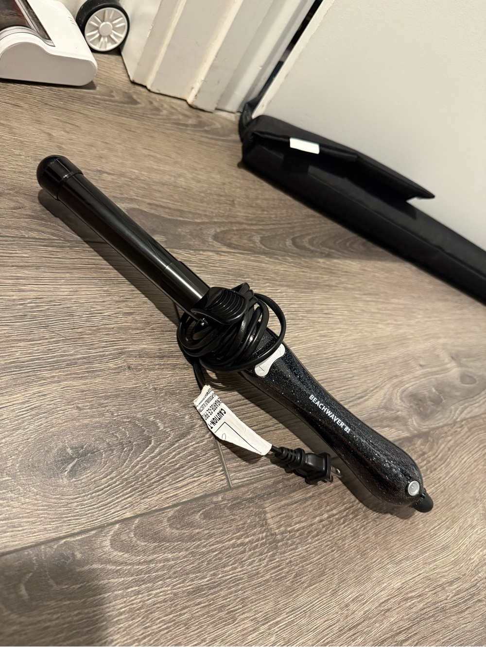The Beachwaver Co. Curling Iron - Black glitter limited edition